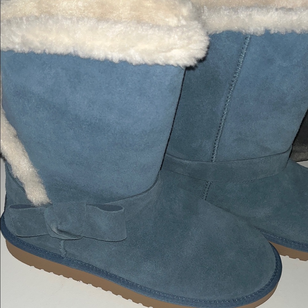 UGG Blue and Cream Winter Boots